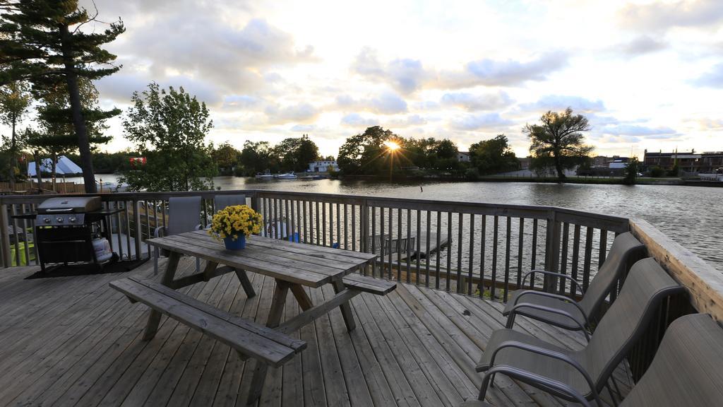 Riverfront Cottages Wasaga Beach Exterior photo